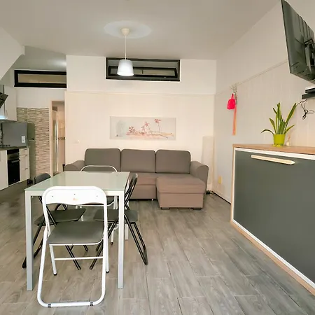 Apartment Coastal Getaway La Listada